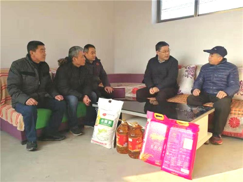 济南爱游戏网页版_爱游戏aiyouxi（中国）
节前走访慰问第一书记任职村困难群体