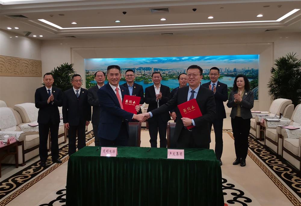 资本运作捷报频传重点项目快速推进 济南爱游戏网页版_爱游戏aiyouxi（中国）
剑指千亿级产业集群