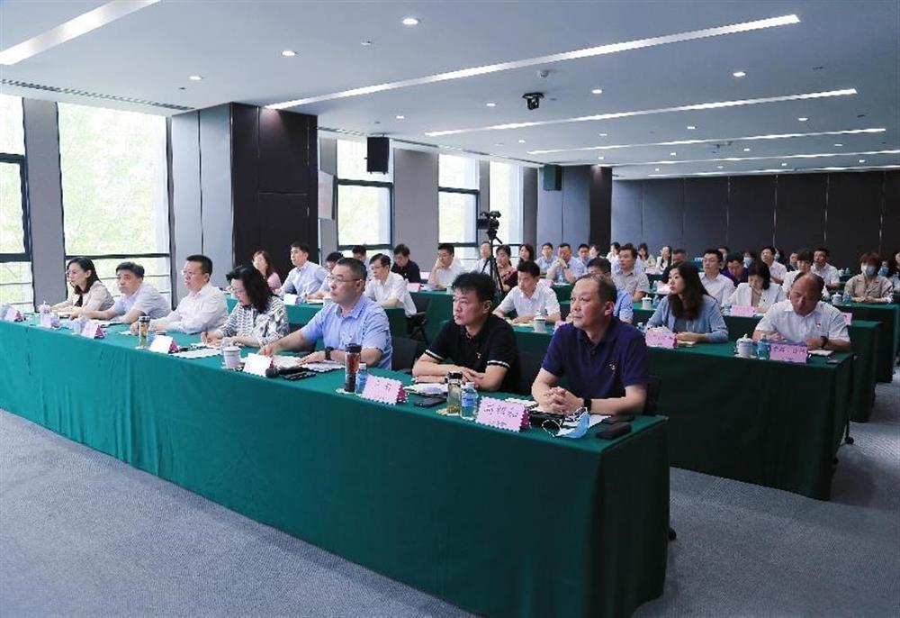 济南爱游戏网页版_爱游戏aiyouxi（中国）
组织开展党委理论学习中心组集中学习暨专题党课
